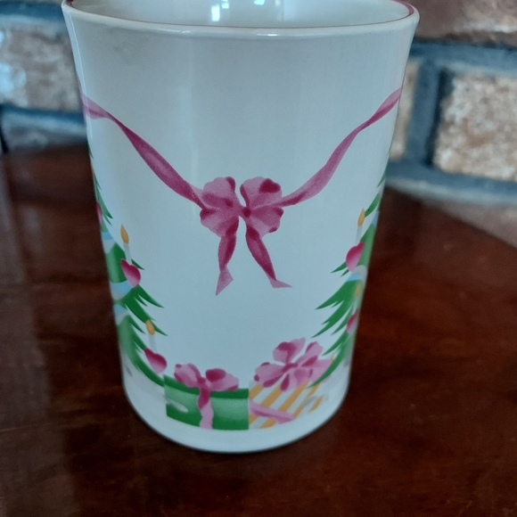 Sango Home For Christmas Pattern 4829 Mug Pink Ribbon Green Tree - Picture 2 of 6